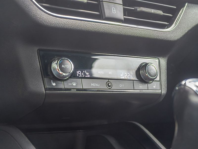 Škoda Scala (2019) ČR 1.6TDI DSG – ČERNÝ STROP - fotka 25 z 46