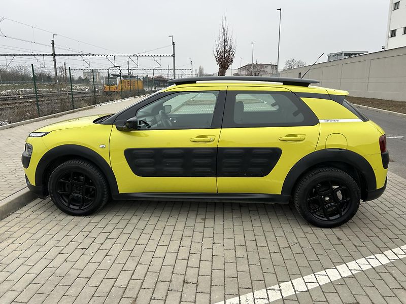 Citroën C4 Cactus 1.2 Pure Tech FEEL - fotka 5 z 37