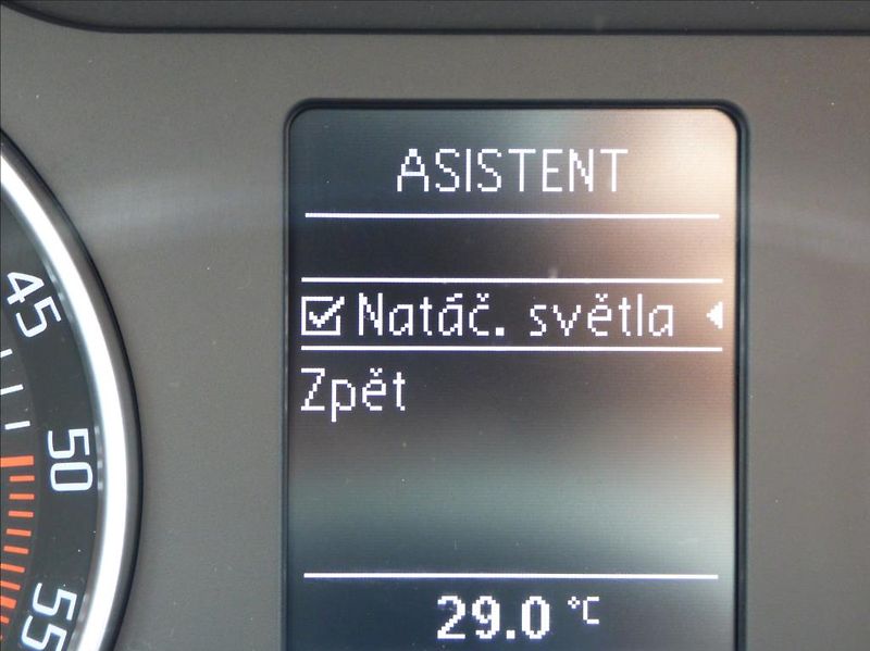 Škoda Octavia 1,6 TDI DSG, Xenon, Digi Klima - fotka 24 z 49