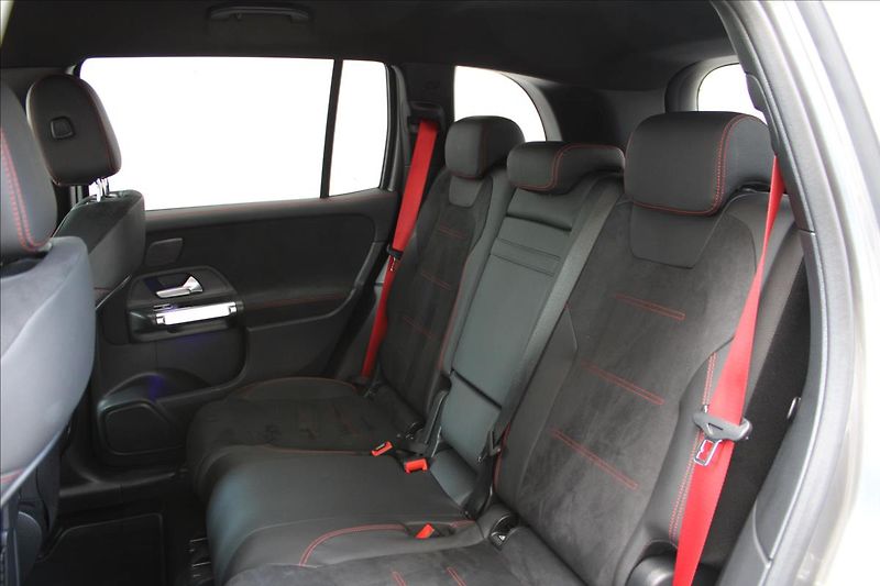 Mercedes-Benz GLB 35 AMG*4M*FACEL*ZÁR*DPH*CZ - fotka 31 z 42