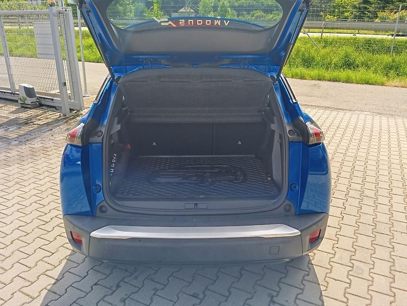 Peugeot 2008 (2021) e-AllurePack ELEKTRO 100 kW - fotka 8 z 21