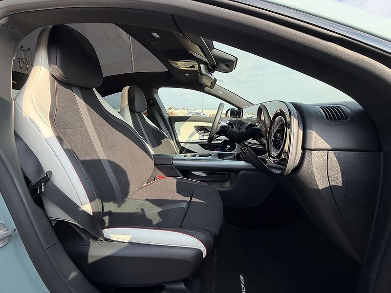 Mercedes-Benz CLA 200 - fotka 10 z 34