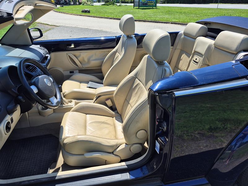 Volkswagen New Beetle (2003) 2.0i  85Kw  - fotka 14 z 23