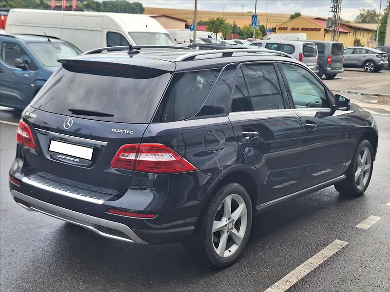 Mercedes-Benz Třídy M 3,0 Bluetec 4Matic  ML 350 ČR - fotka 5 z 16