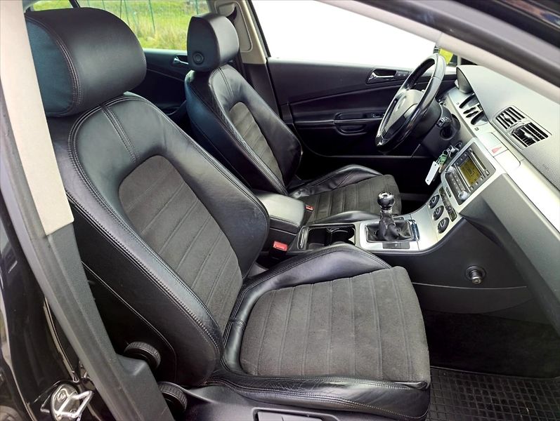 Volkswagen Passat 2,0 TDi Bi-xenon,Kůže,Tempomat - fotka 27 z 30