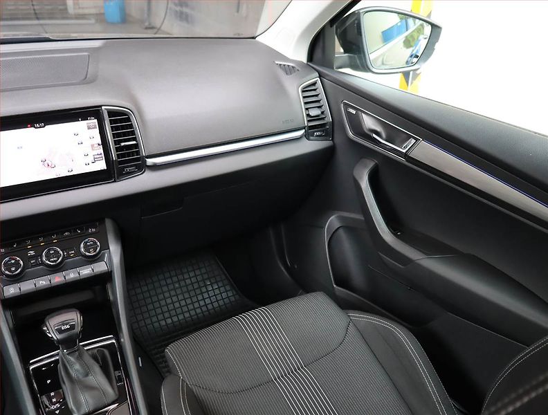 Škoda Karoq (2018) 1.6 TDI, Automat, Navi - fotka 8 z 20
