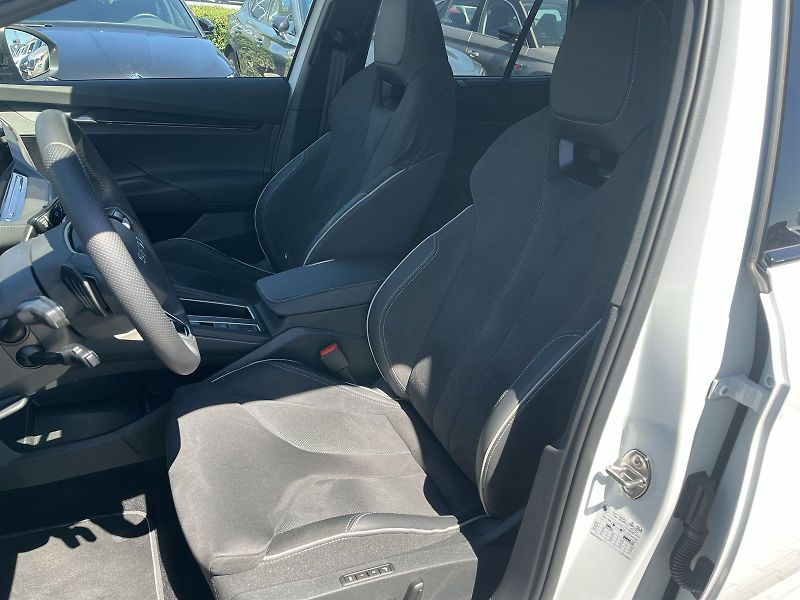 Škoda Enyaq (2025) Sportline - fotka 10 z 27