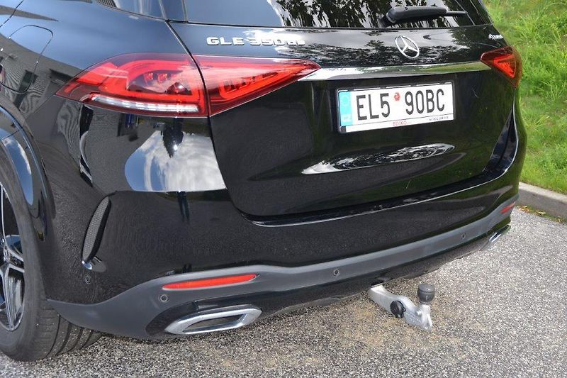 Mercedes-Benz GLE 350.de Plug-in Hybrid AMG 4Mat - fotka 42 z 46