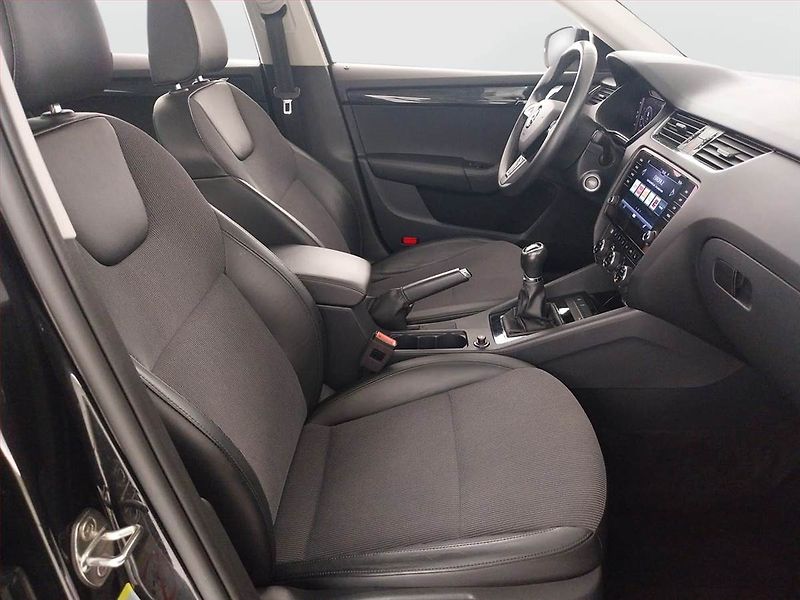 Škoda Octavia (2019) Style 2.0 TDI, Serv.kniha - fotka 9 z 21