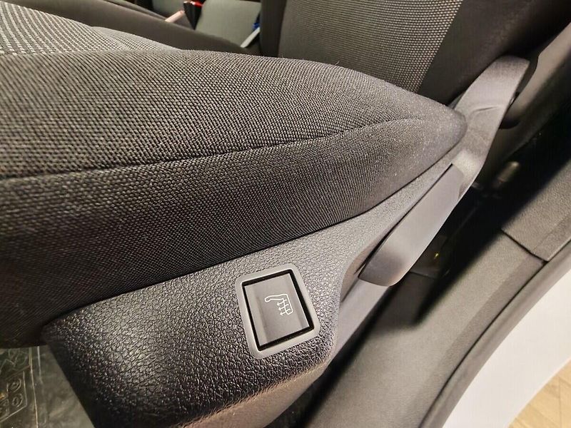 Toyota ProAce City 1.5L Diesel 130k - 6 MT Active - fotka 12 z 25
