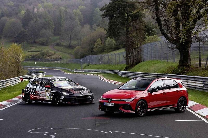Auto je již držitelem na severní smyčce okruhu Nürburgring.