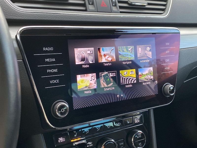 Škoda Superb (2021) Combi 1.4 TSI iV DSG Style - fotka 12 z 34