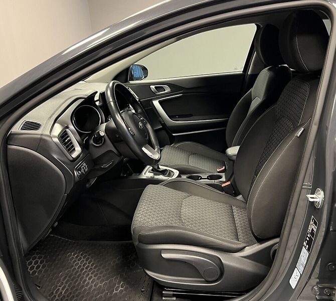 Kia Ceed T-GDI Exclusive SW - fotka 9 z 17