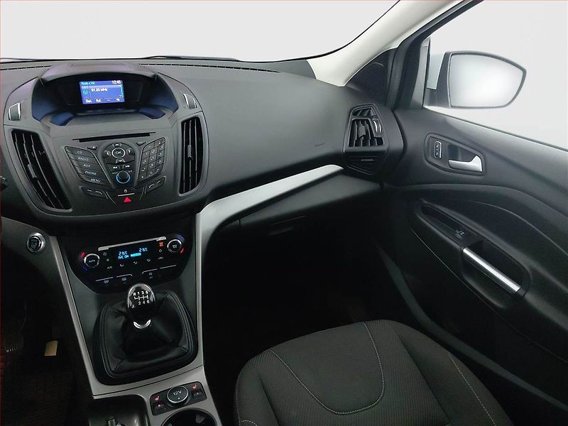 Ford Kuga (2016) 1.5 EcoBoost, Tempomat - fotka 8 z 18
