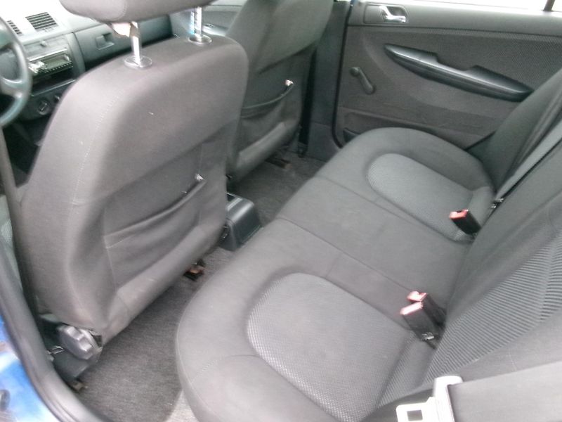 Škoda Fabia (2005) 1,4 16V KLIMA ROZVODY - fotka 11 z 21
