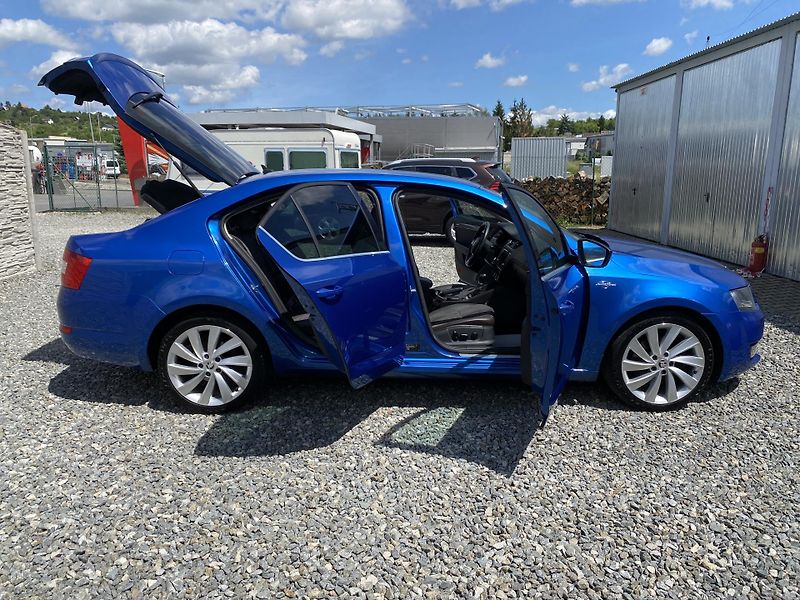Škoda Octavia 2.0TDi L+K CZ WEBASTO 4x4 - fotka 133 z 165