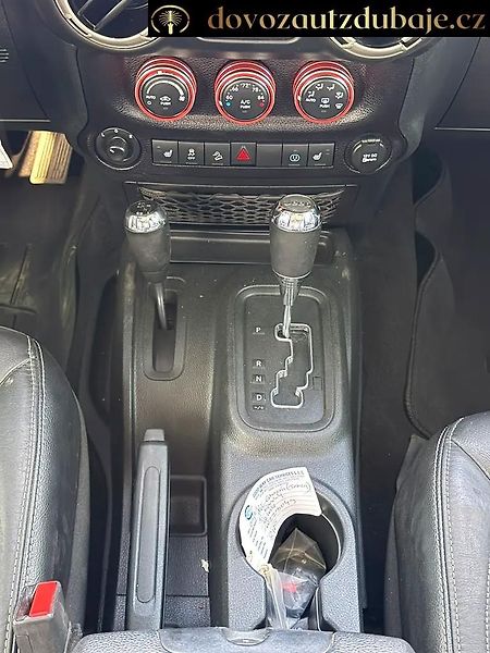 Jeep Wrangler (2018) Jeep Wrangler Rubicon 4x4 - fotka 6 z 17
