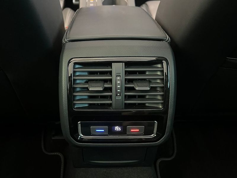 Volkswagen Passat - fotka 21 z 50