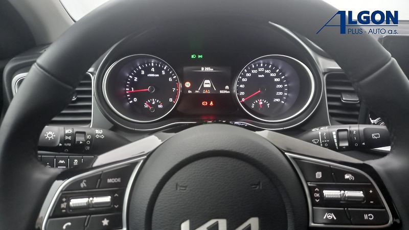 Kia Ceed SW (2025) 1,5 T-GDi SPIN 103kW - fotka 13 z 21