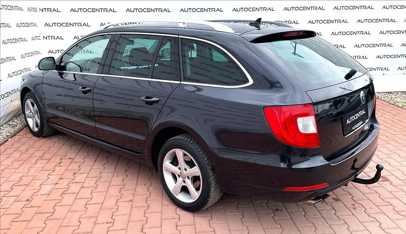 Škoda Superb 2,0 TDi,103kW,STK 6/28 - fotka 6 z 23