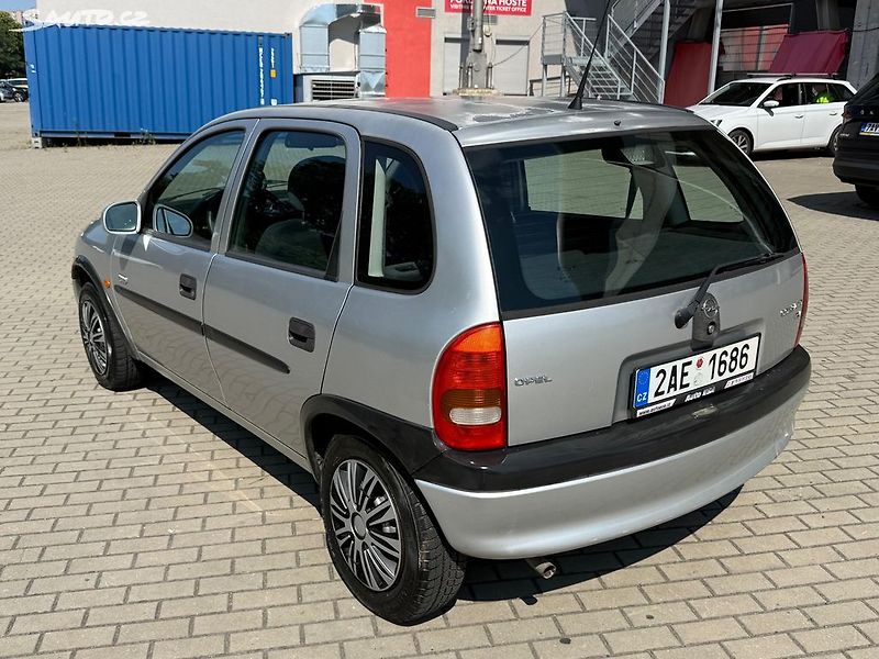 Opel Corsa (2001) 1.0i, 40kw 155t. KM! - fotka 3 z 19