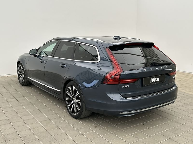 Volvo V90 2.0 Recharge 4x4 Inscription - fotka 3 z 29