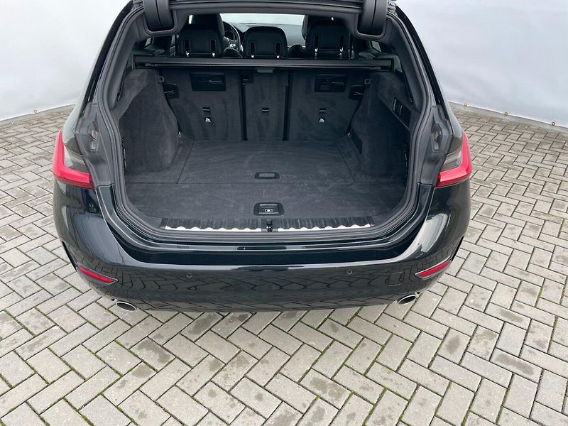BMW Řada 3 (2020) Com. 318d 110kW Sport! - fotka 9 z 45
