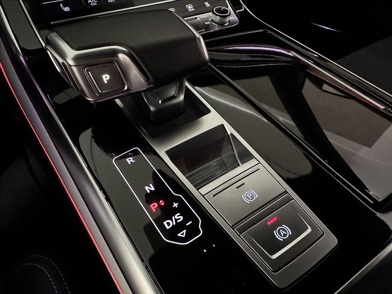 Audi Q8 3,0 TDi  S-Line HD LED Záruka - fotka 42 z 50