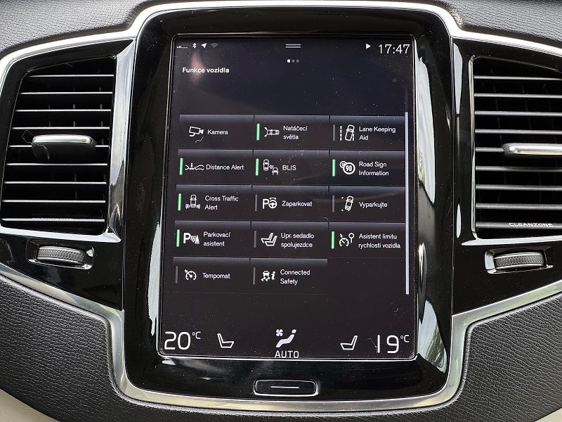 Volvo XC90 D5 ČR DPH 4X4 AUTOMAT TAŽNÉ  - fotka 20 z 24