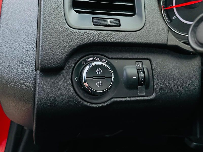 Opel Insignia 2.0CDT 4x4 AUT KAMERA SERVISKA - fotka 38 z 45