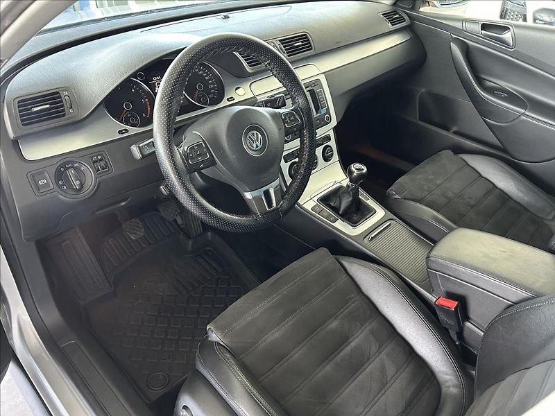 Volkswagen Passat 2,0   TDI 103kW,4MOTION,CR - fotka 7 z 25
