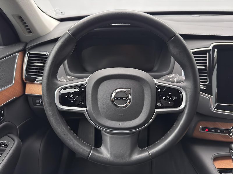Volvo XC90 T6 AWD INSCRIPTION CZ 1.maj - fotka 3 z 47
