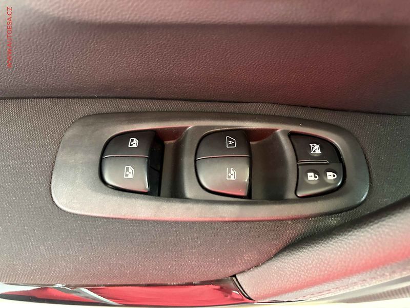 Renault Kadjar (2015) 1.2 TCe, 2.maj,ČR, Výhř.sed. - fotka 12 z 15