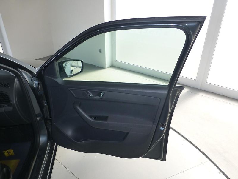 Škoda Fabia (2016) 1,2i-66KW*KLIMA**VYHŘ.SEDADLA* - fotka 15 z 23