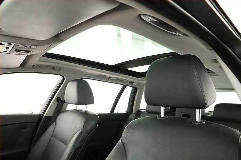 Renault Grand Scénic (2012) 1.5 dCi, 7 míst, Navi - fotka 14 z 17