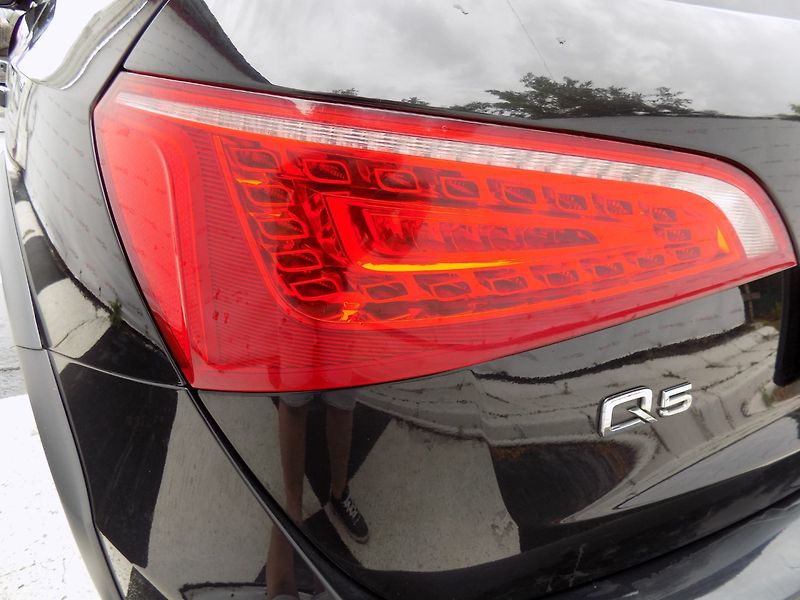 Audi Q5 (2010) 2.0TDI/4x4/Bi-xenon/LED/ - fotka 36 z 38