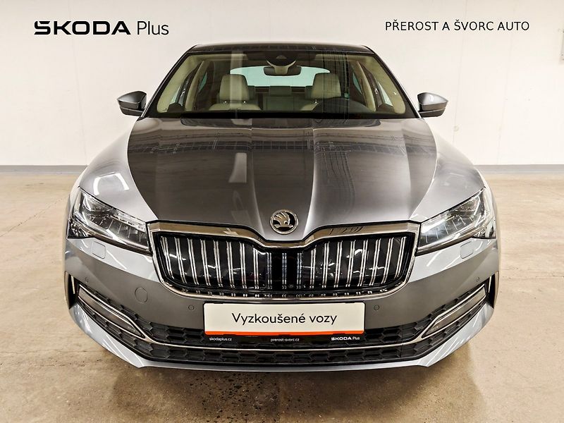 Škoda Superb (2024) iV 1.4 TSI 160 kW DSG L&K - fotka 4 z 29