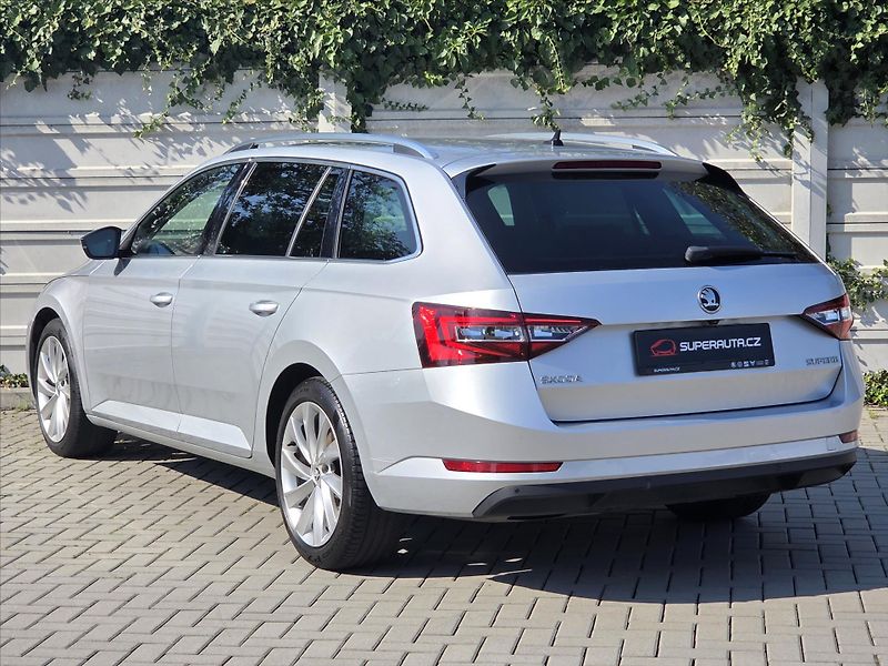 Škoda Superb 2,0 TDi DSG Style Plus DPH ČR - fotka 4 z 25