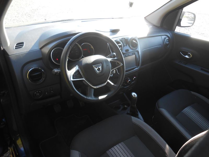 Dacia Lodgy STEPWAY,7Míst,NAVI,75TKm!! - fotka 26 z 38
