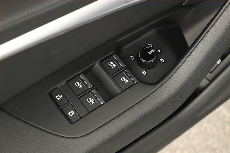 Audi A6 Allroad (2020) 50 TDI - fotka 19 z 21