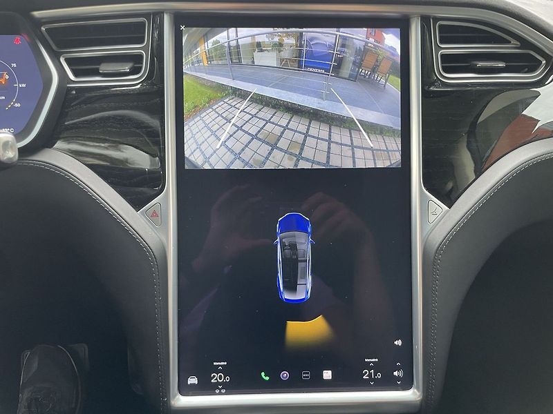Tesla Model X 90D AWD, 7míst, tažné zařízení - fotka 17 z 43