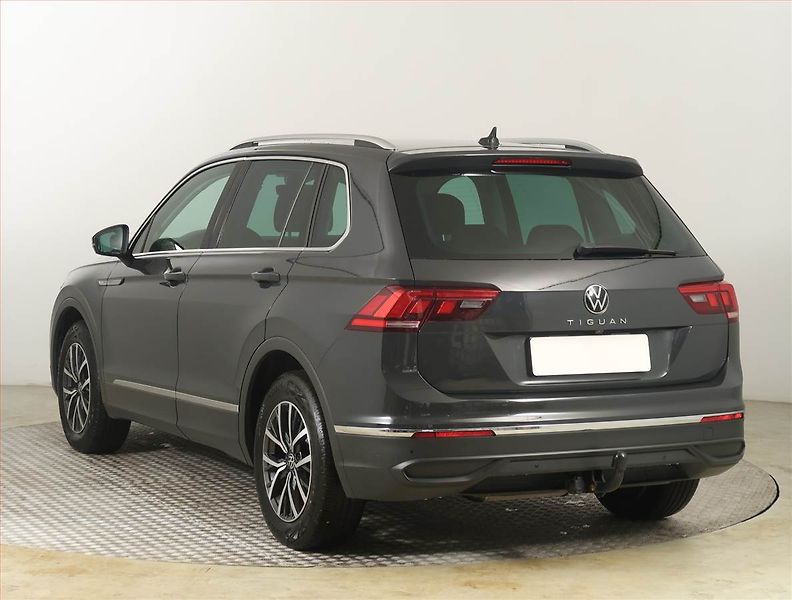 Volkswagen Tiguan (2022) Life 2.0 TDI - fotka 4 z 23