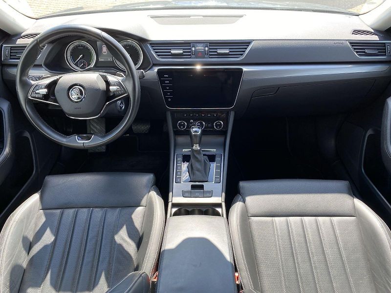Škoda Superb (2021) Combi 1.4 TSI iV DSG Style - fotka 5 z 36