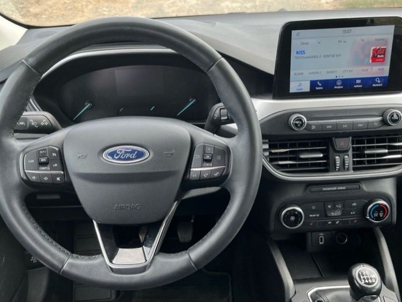 Ford Focus 1.0i,92KW, SERVISKA - fotka 9 z 14