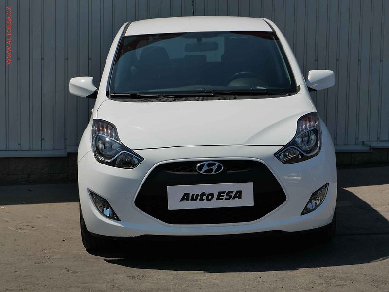 Hyundai ix20 (2017) 1.6CVVT, ČR, AT - fotka 2 z 14