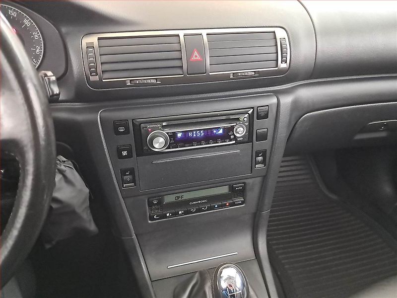 Škoda Superb (2006) Elegance 1.8T, Xenony - fotka 12 z 17