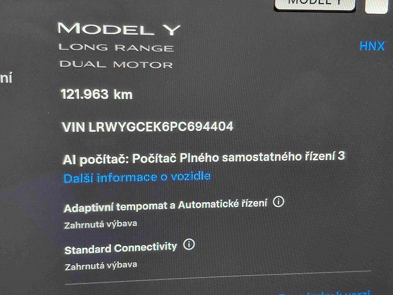 Tesla Model Y (2023) AWD Long Range - fotka 8 z 10