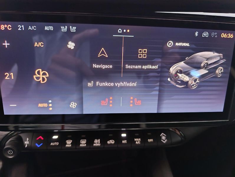 Alfa Romeo Junior (2026) Elettrica Sport Speciale 156k - fotka 27 z 30