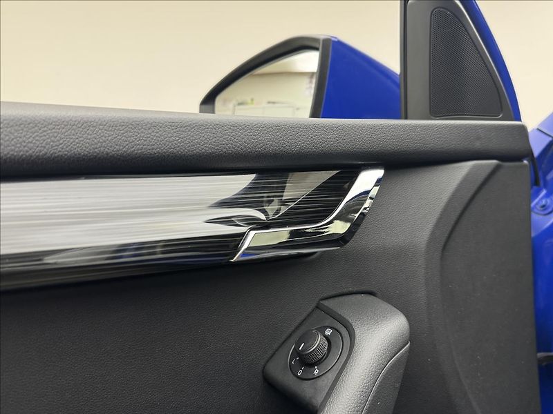 Škoda Octavia 2,0 LED STYLE NAVI KEYLESS CZ - fotka 31 z 42
