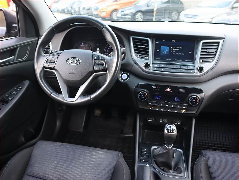 Hyundai Tucson (2016) 1.7 CRDi, Serv.kniha, Navi - fotka 7 z 19
